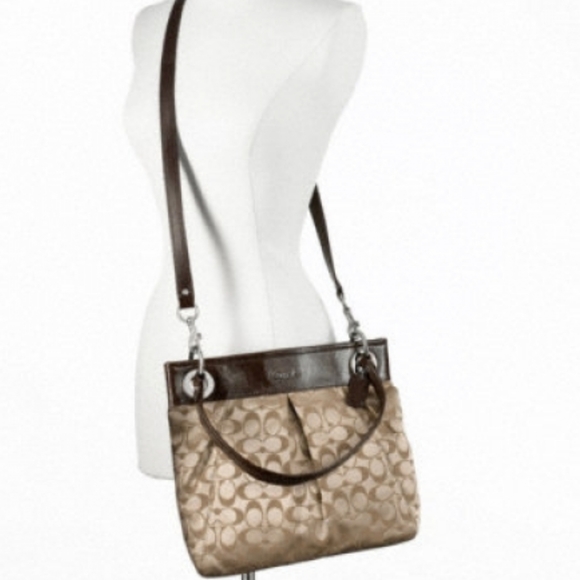 Coach Handbags - COACH HANDBAG